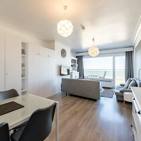 アパート By The Sea With Stunning Terraces ブランケンベルヘ