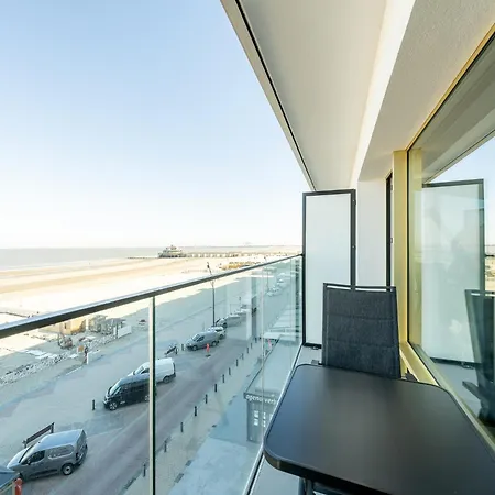 아파트 By The Sea With Stunning Terraces 블랑켄베르크