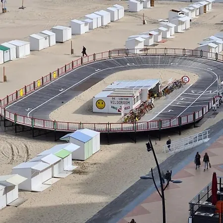 アパート By The Sea With Stunning Terraces *